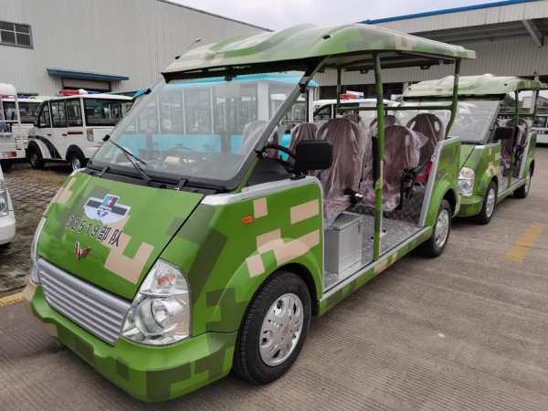 五菱8座电动观光车