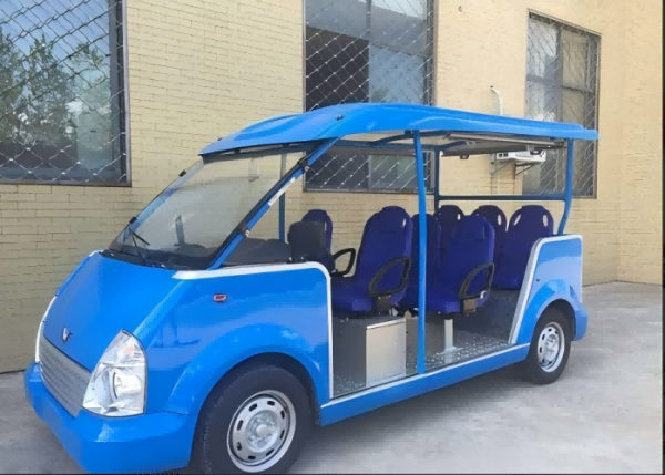 五菱8座电动观光车
