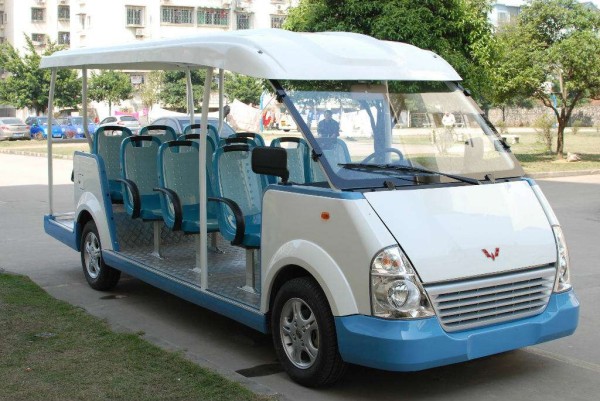 五菱14座电动观光车