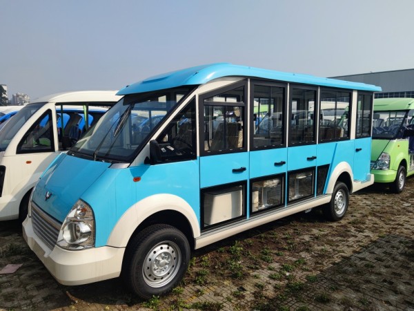 五菱13座观光车